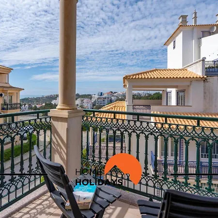 #269 T2 Bicos Flat R By Holidays البوفيرا