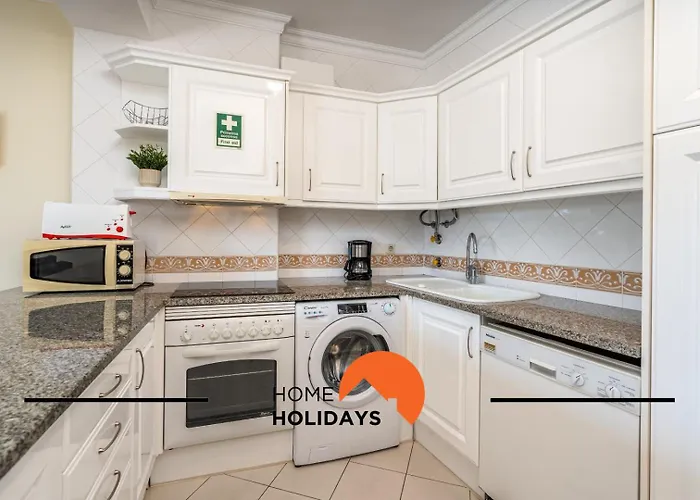 #269 T2 Bicos Flat R By Holidays Albufeira