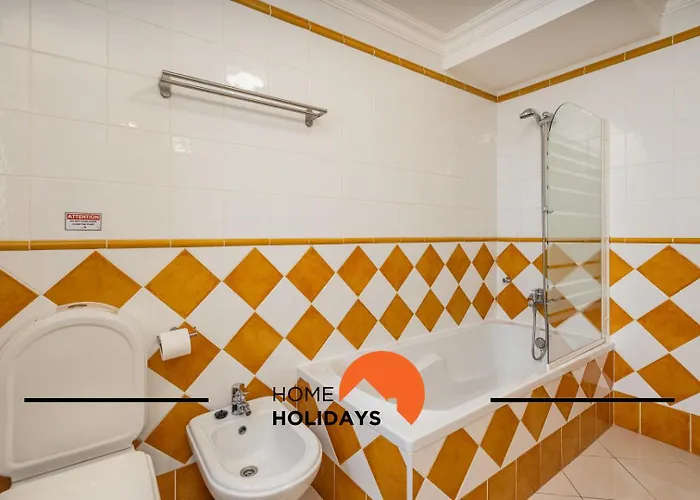 #269 T2 Bicos Flat R By Holidays * Albufeira